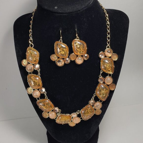 Gold-Tone Statement Necklace & Stone Drop Earrings Set – Elegant Women’s Jewelry - Picture 8 of 9